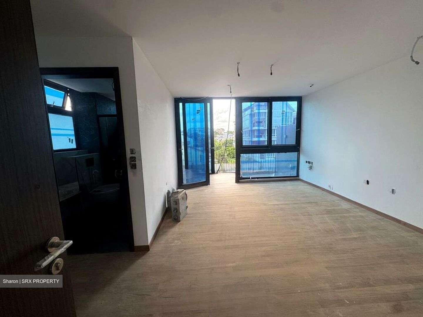 Palm Grove Avenue (D19), Terrace #497829701